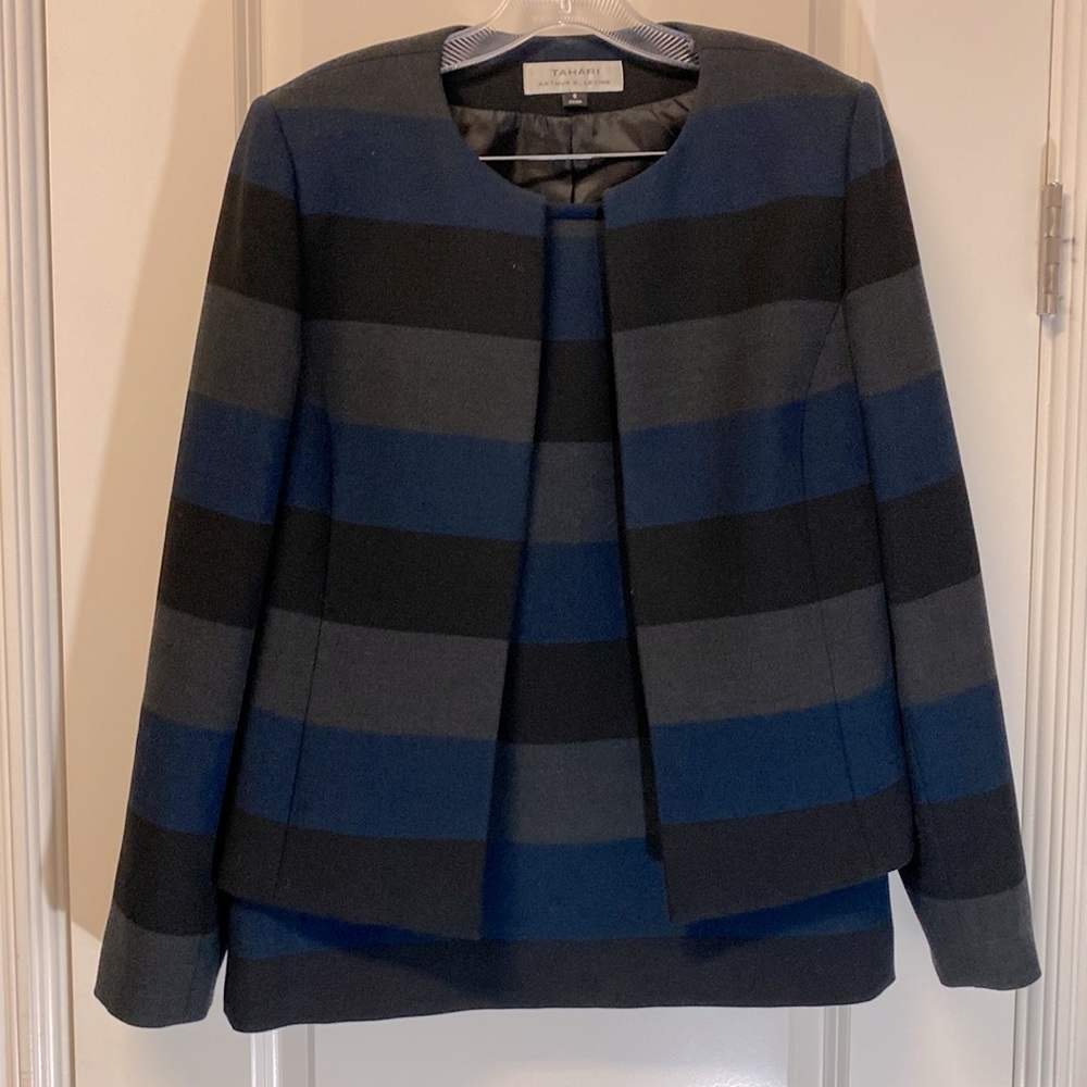 Tahari ASL Blue, Gray & Black Striped Blazer